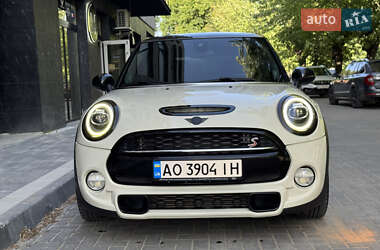 Хетчбек MINI Hatch 2019 в 
