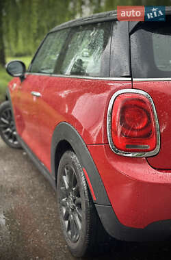 Хетчбек MINI Hatch 2015 в 