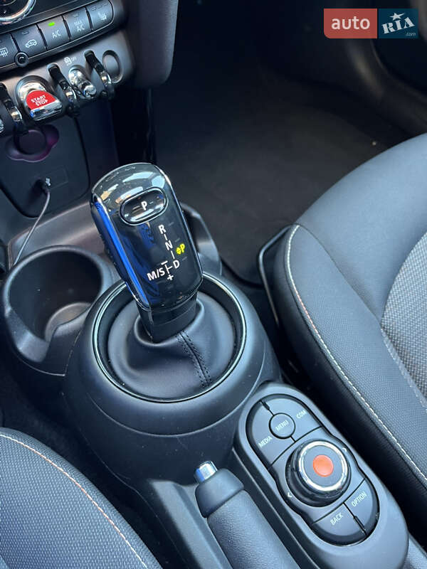 Хетчбек MINI Hatch 2020 в Києві