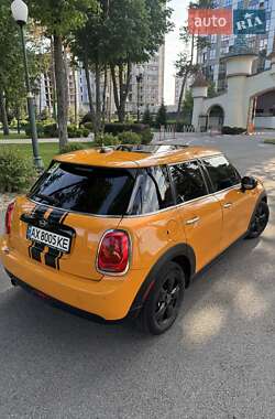 Хетчбек MINI Hatch 2015 в 