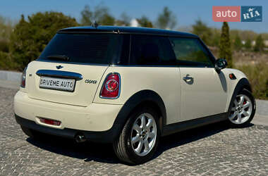 Хетчбек MINI Hatch 2012 в 