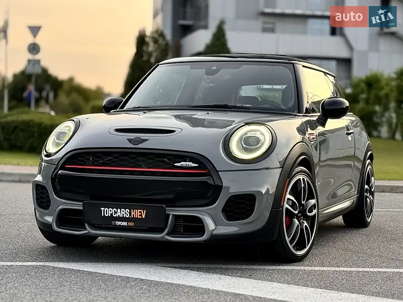 Хэтчбек MINI Hatch 2018 в 