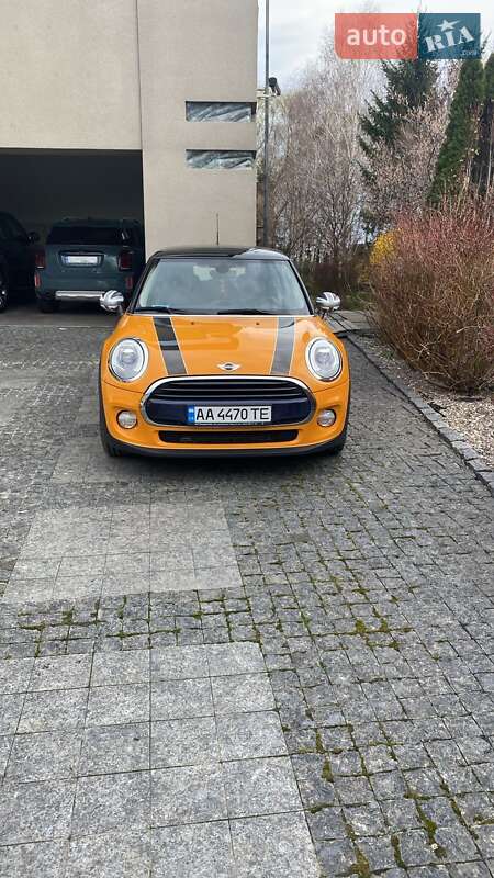 Хэтчбек MINI Hatch 2017 в Киеве