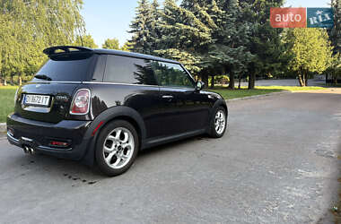 Хетчбек MINI Hatch 2013 в 