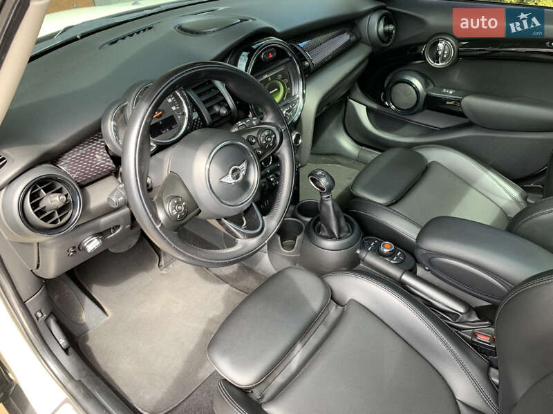Хэтчбек MINI Hatch 2017 в Львове фото 9 Хэтчбек MINI Hatch 2017 в Львове