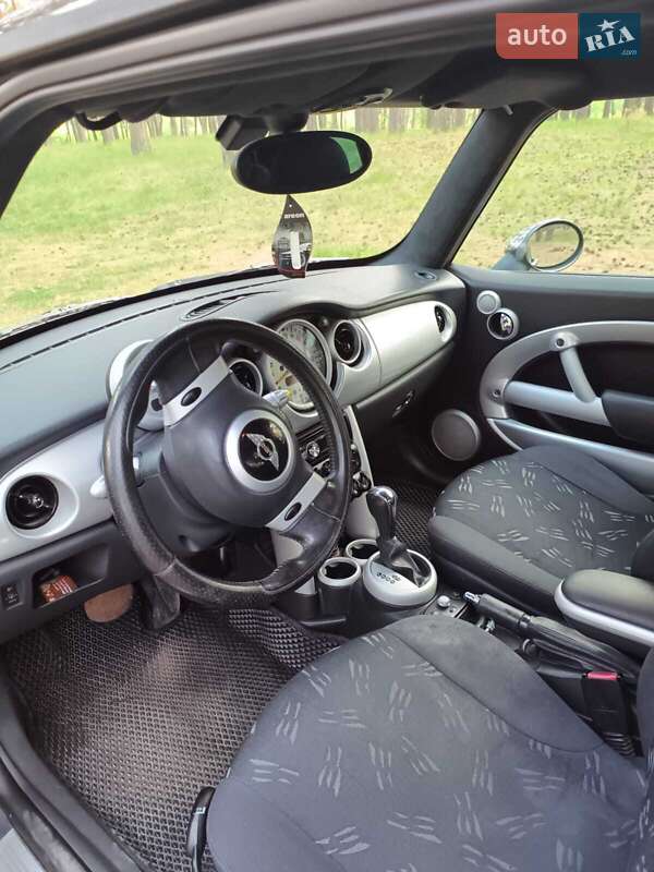 Хэтчбек MINI Hatch 2005 в Ахтырке