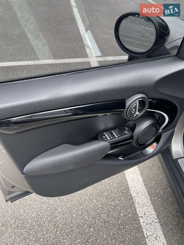 Хетчбек MINI Hatch 2019 в Києві