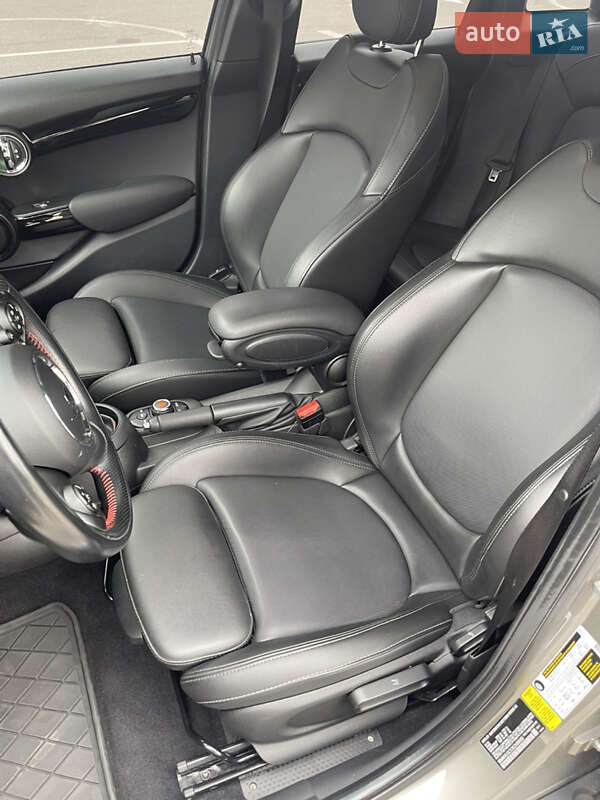 Хетчбек MINI Hatch 2019 в Києві