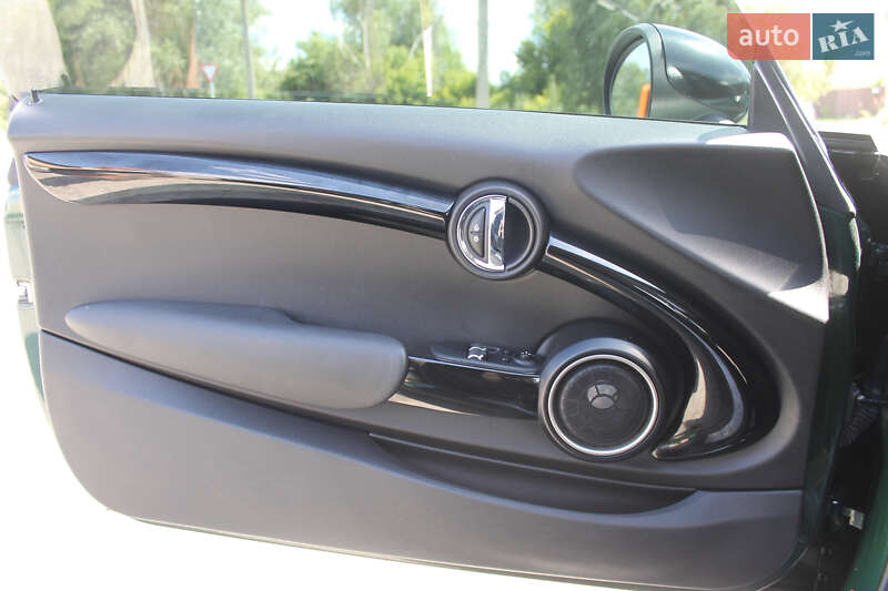 Хэтчбек MINI Hatch 2015 в Полтаве