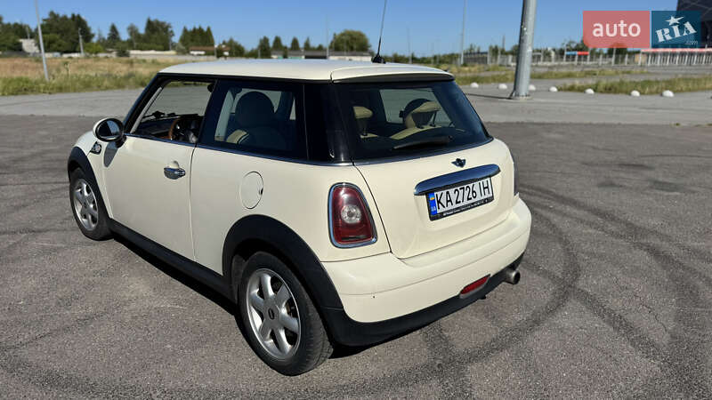 Хетчбек MINI Hatch 2008 в Львові