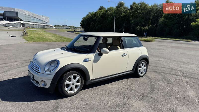 Хетчбек MINI Hatch 2008 в Львові
