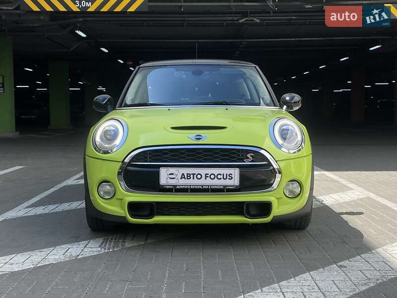 Хэтчбек MINI Hatch 2014 в Киеве