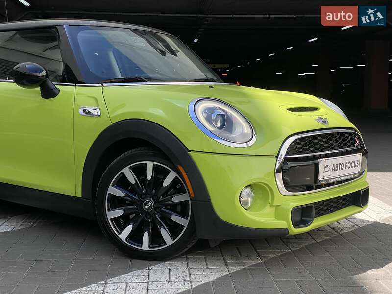 Хэтчбек MINI Hatch 2014 в Киеве