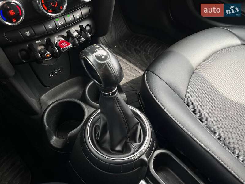 Хетчбек MINI Hatch 2014 в Києві