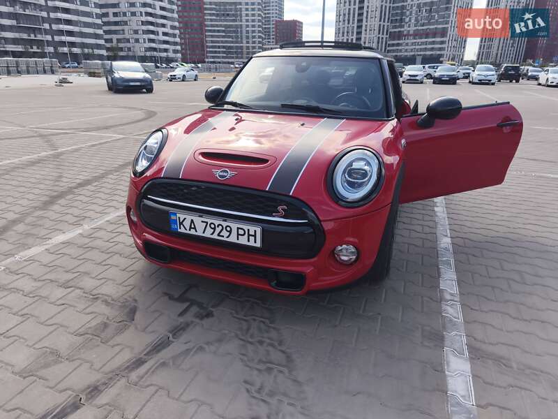 Хетчбек MINI Hatch 2018 в Києві