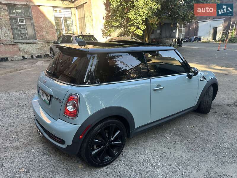 Хетчбек MINI Hatch 2013 в Києві