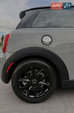 Хетчбек MINI Hatch 2019 в 
