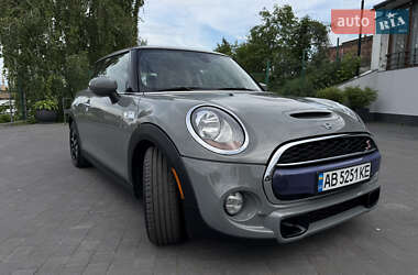 Хетчбек MINI Hatch 2019 в 