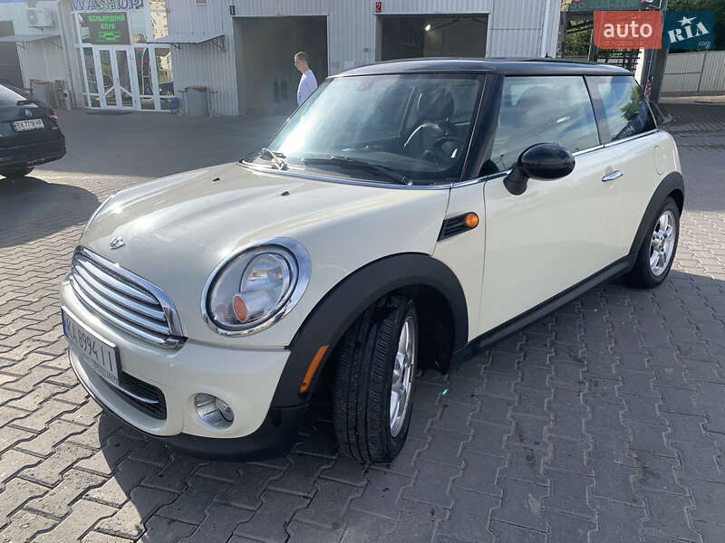 Хетчбек MINI Hatch 2012 в 