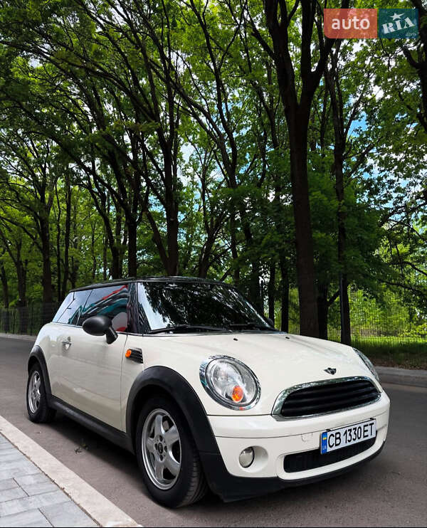 Хэтчбек MINI Hatch 2009 в Чернигове
