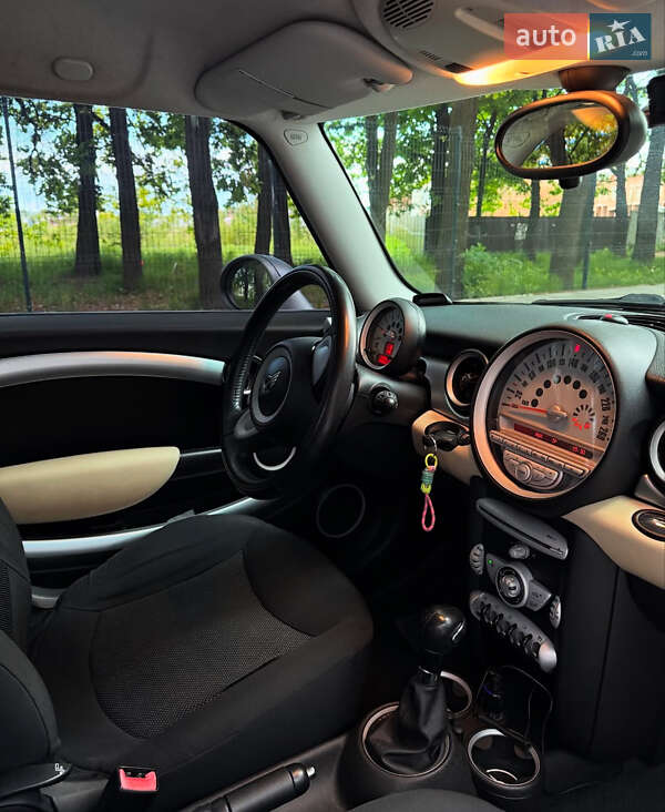 Хэтчбек MINI Hatch 2009 в Чернигове