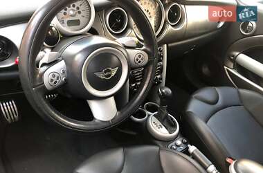 Хэтчбек MINI Hatch 2005 в 