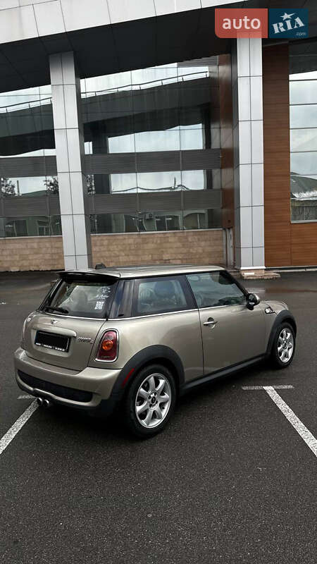 Хетчбек MINI Hatch 2010 в Києві