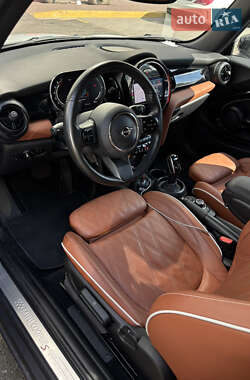 Хетчбек MINI Hatch 2021 в 