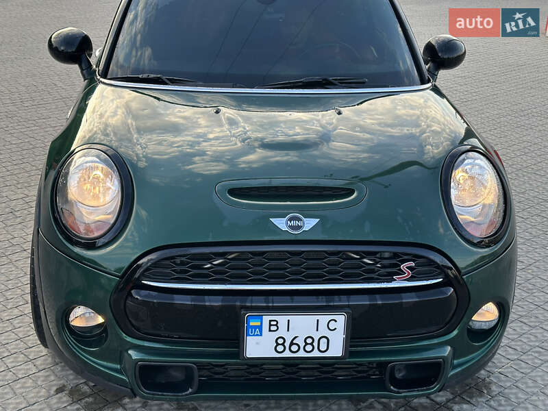 Хэтчбек MINI Hatch 2015 в Полтаве