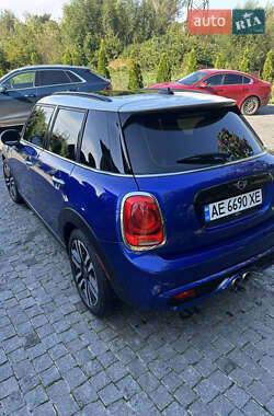 Хетчбек MINI Hatch 2018 в 