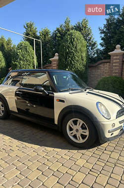 Хэтчбек MINI Hatch 2005 в 