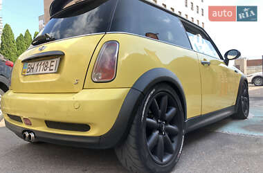 Хэтчбек MINI Hatch 2005 в 