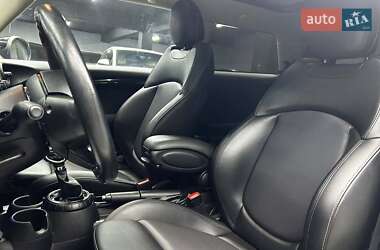 Хэтчбек MINI Hatch 2015 в Черновцах