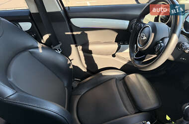 Хетчбек MINI Hatch 2015 в 