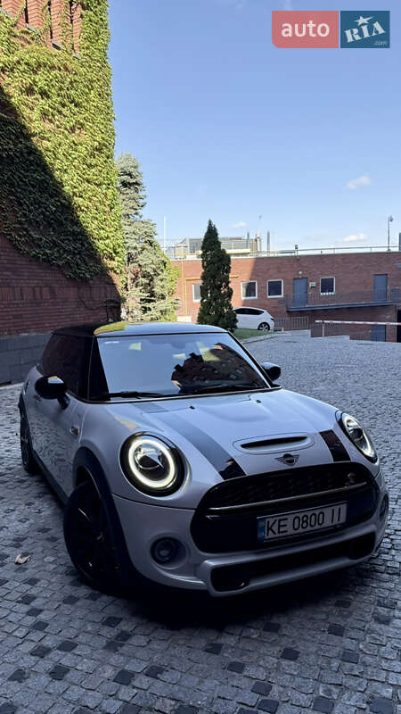 Хетчбек MINI Hatch 2020 в Дніпрі