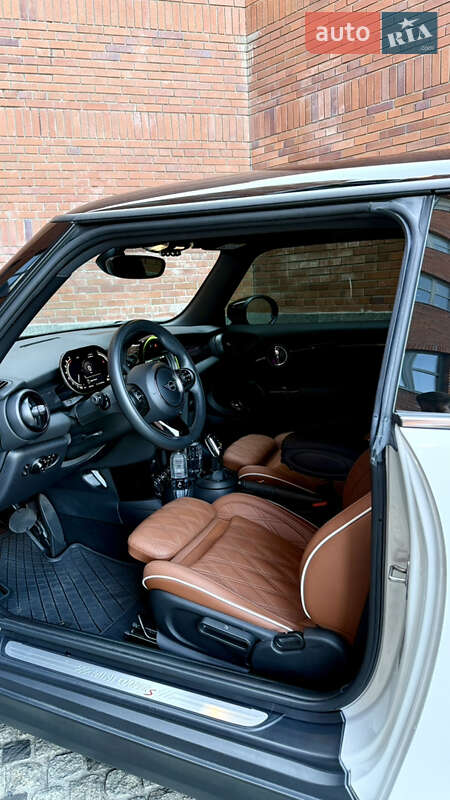 Хетчбек MINI Hatch 2020 в Дніпрі