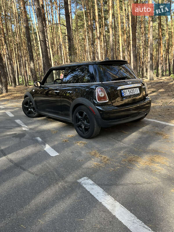 Хетчбек MINI Hatch 2010 в Полтаві