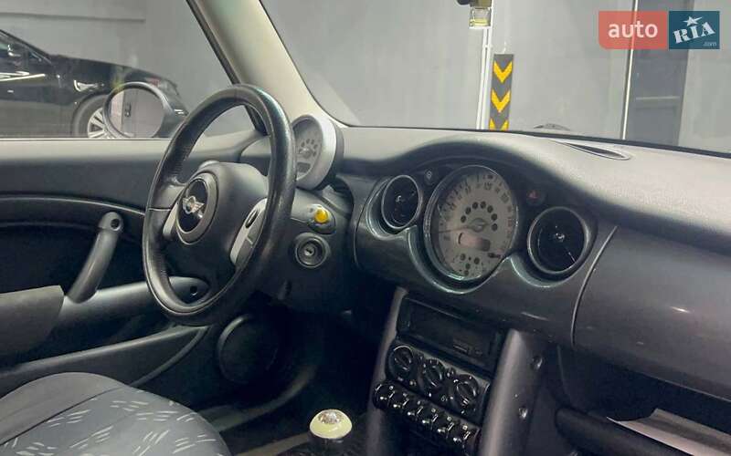 Хетчбек MINI Hatch 2005 в Чернівцях фото 13 Хетчбек MINI Hatch 2005 в Чернівцях
