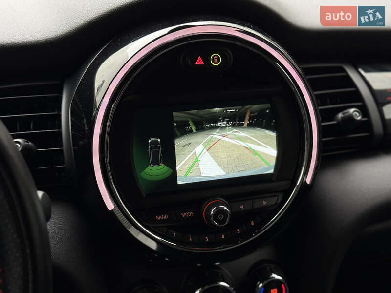 Хэтчбек MINI Hatch 2018 в Киеве