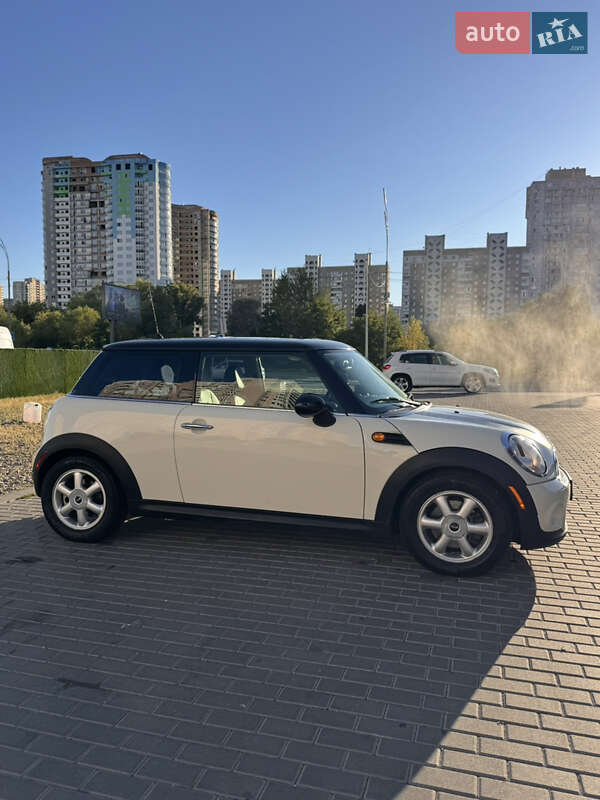 Хетчбек MINI Hatch 2011 в Києві