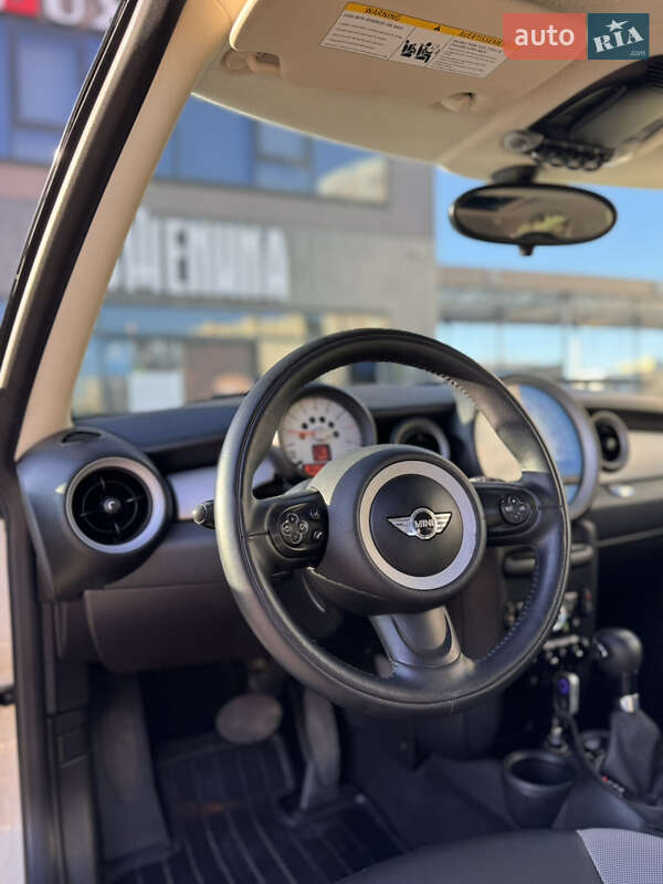 Хетчбек MINI Hatch 2011 в Києві