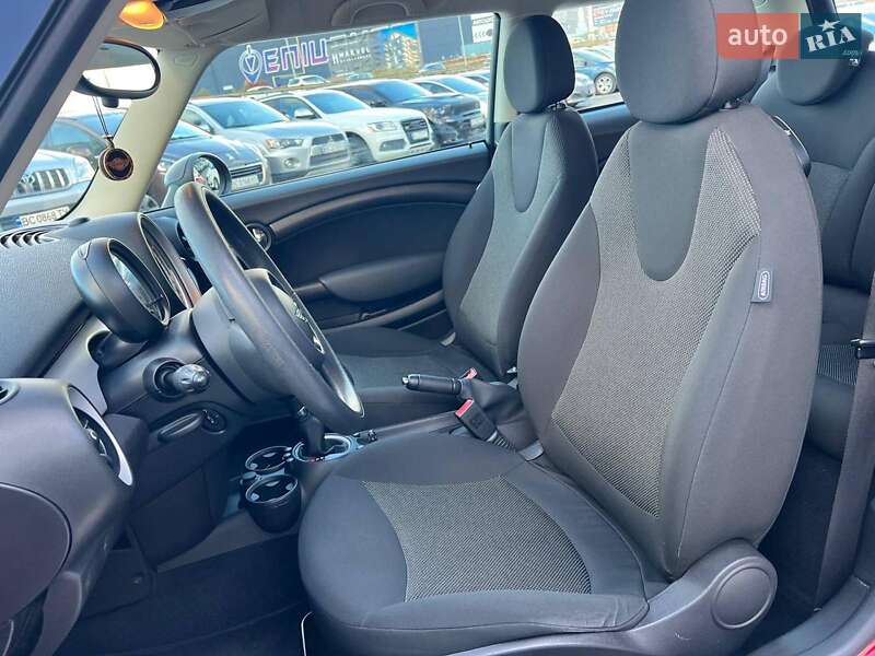 Хетчбек MINI Hatch 2013 в Львові