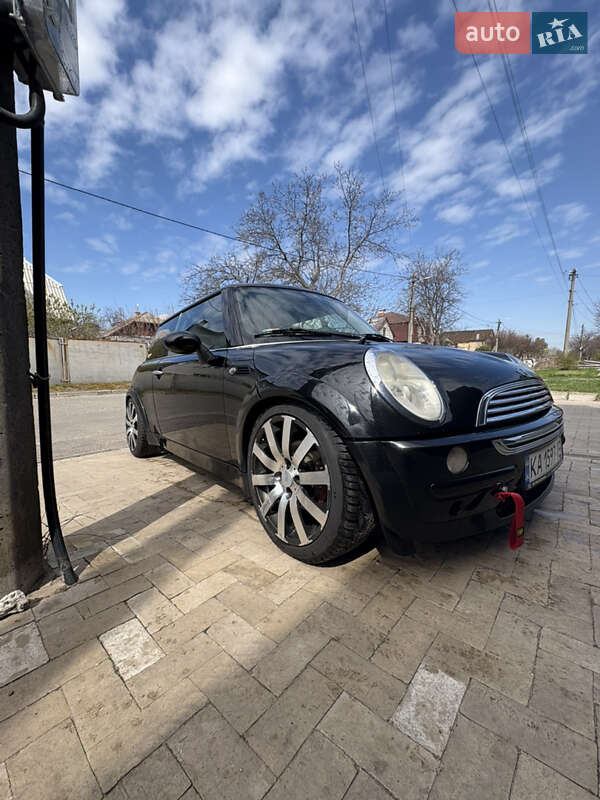 Хэтчбек MINI Hatch 2001 в Ужгороде