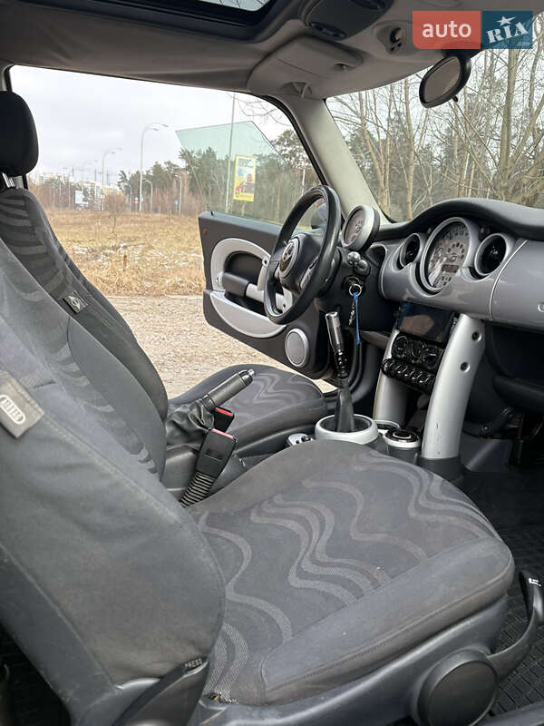 Хэтчбек MINI Hatch 2001 в Ужгороде