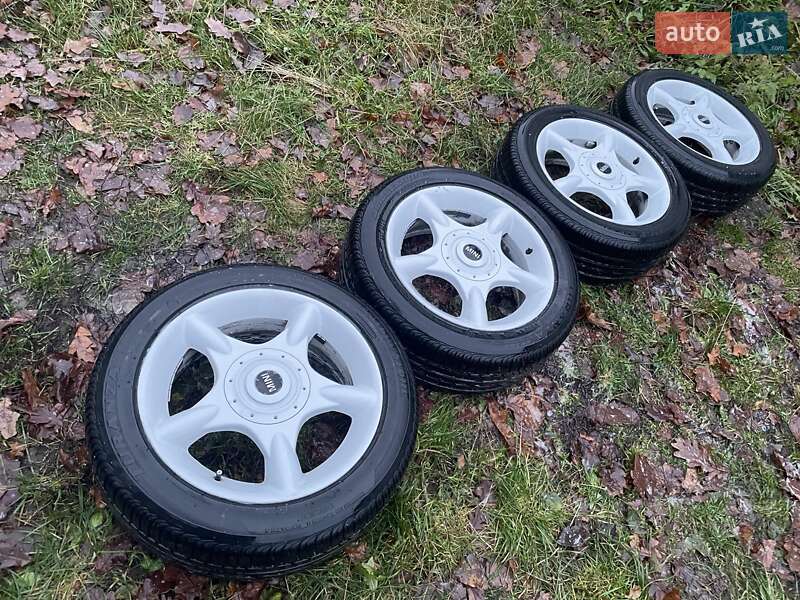 Хетчбек MINI Hatch 2001 в Звягелі