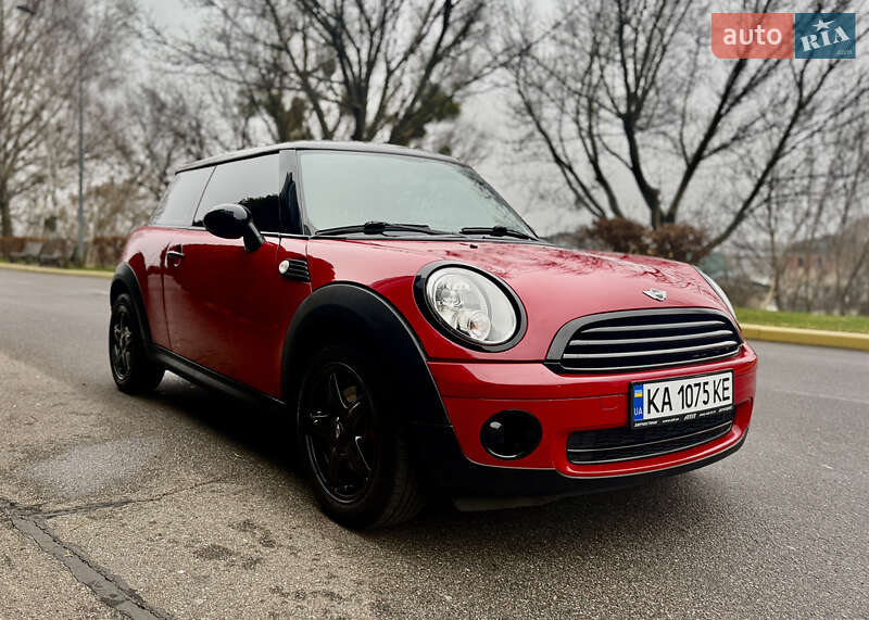 Хэтчбек MINI Hatch 2007 в Киеве