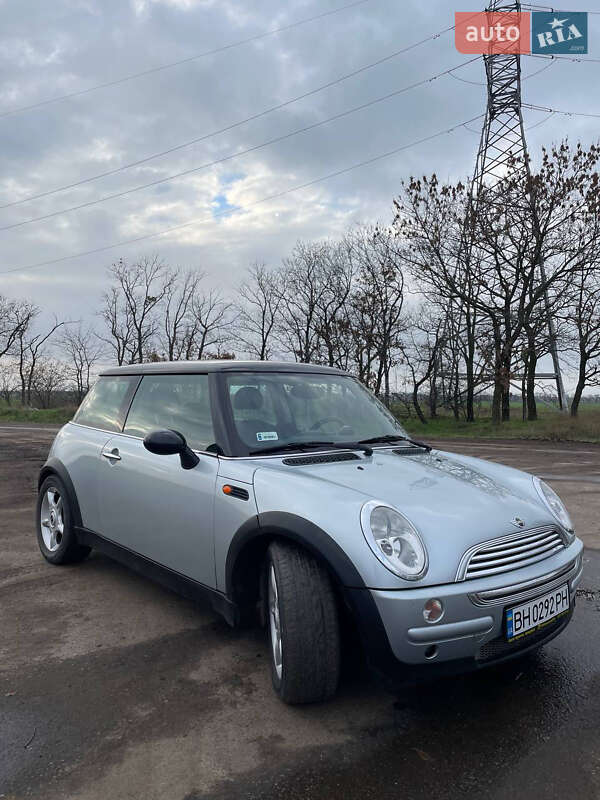 Хэтчбек MINI Hatch 2002 в Одессе