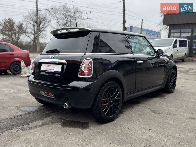 Хэтчбек MINI Hatch 2010 в Сумах фото 3 Хэтчбек MINI Hatch 2010 в Сумах