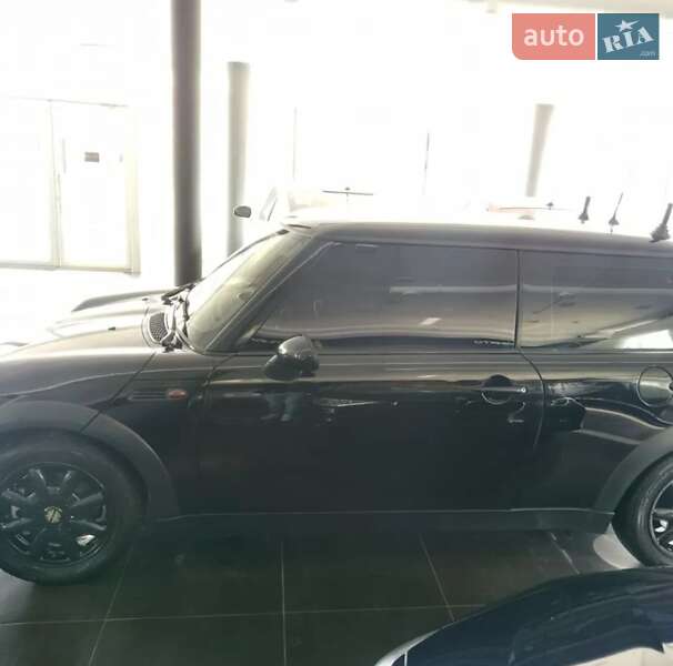 Хэтчбек MINI Hatch 2003 в Одессе