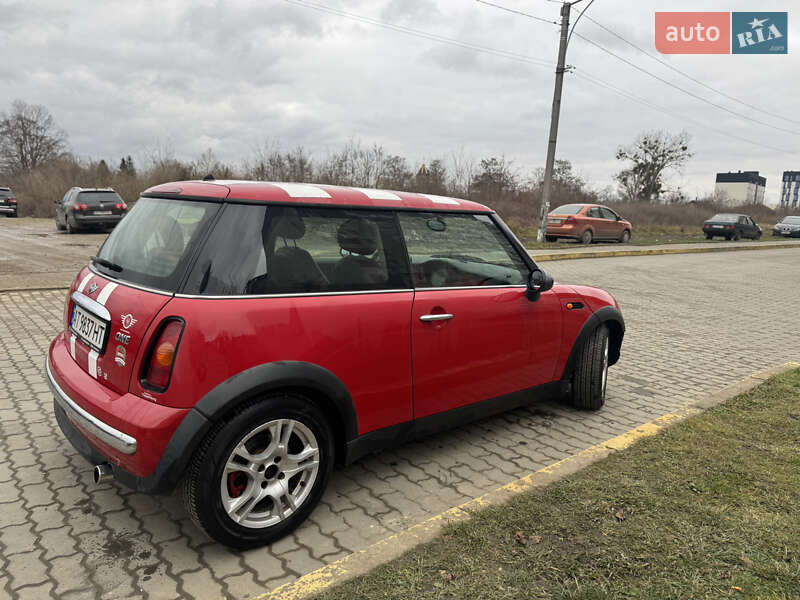 Хэтчбек MINI Hatch 2003 в Ивано-Франковске